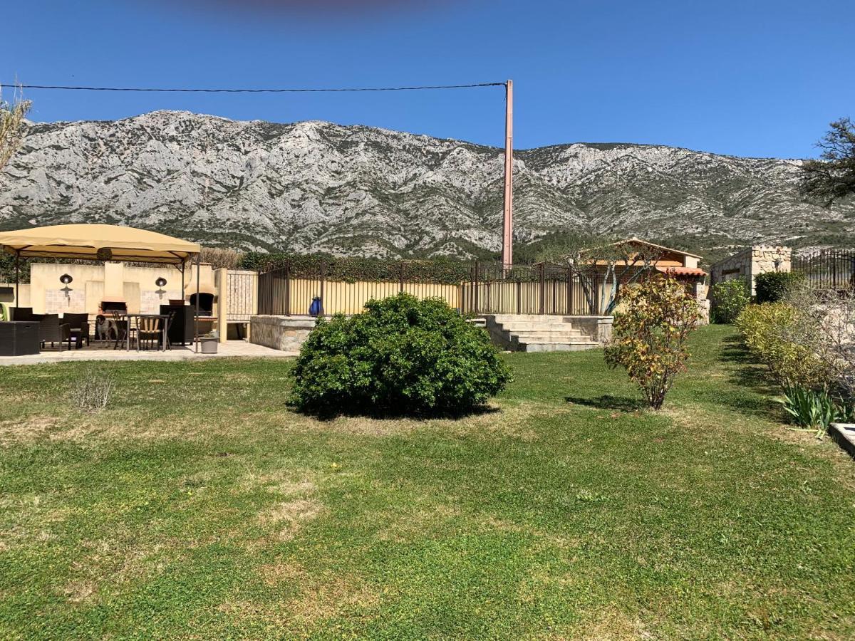 Studio Au Pied De La Ste Victoire Puyloubier Εξωτερικό φωτογραφία